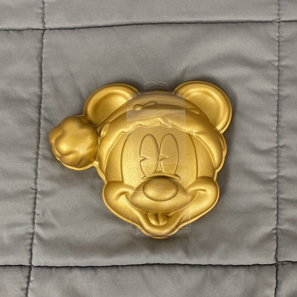 NWT Disney Santa Mickey Mouse Jello Aluminum Mold 8” - Picture 5 of 5